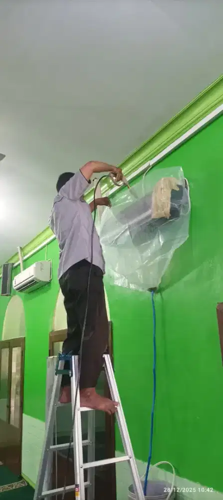 Service ac Service kulkas