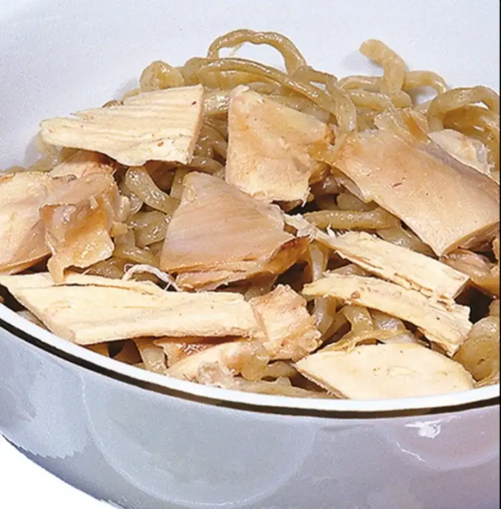 Karyawan resto bakmi dan helper chinesefood