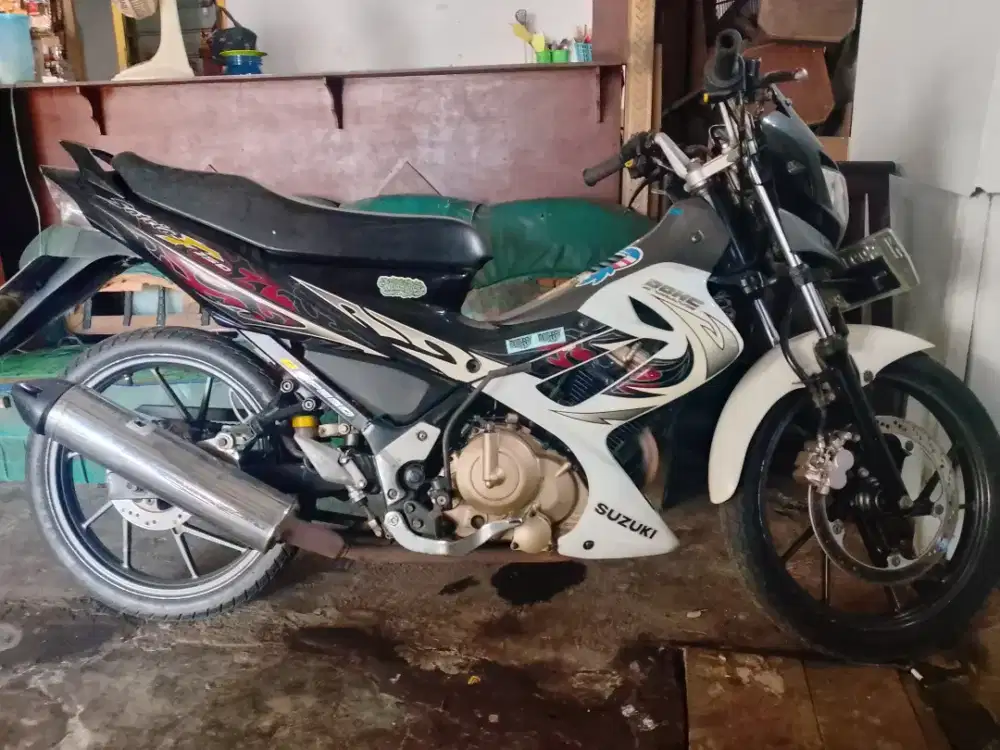 Satria fu tahun 2011 lengkap, pajak off