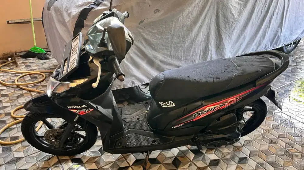 Honda Beat Hitam 2014