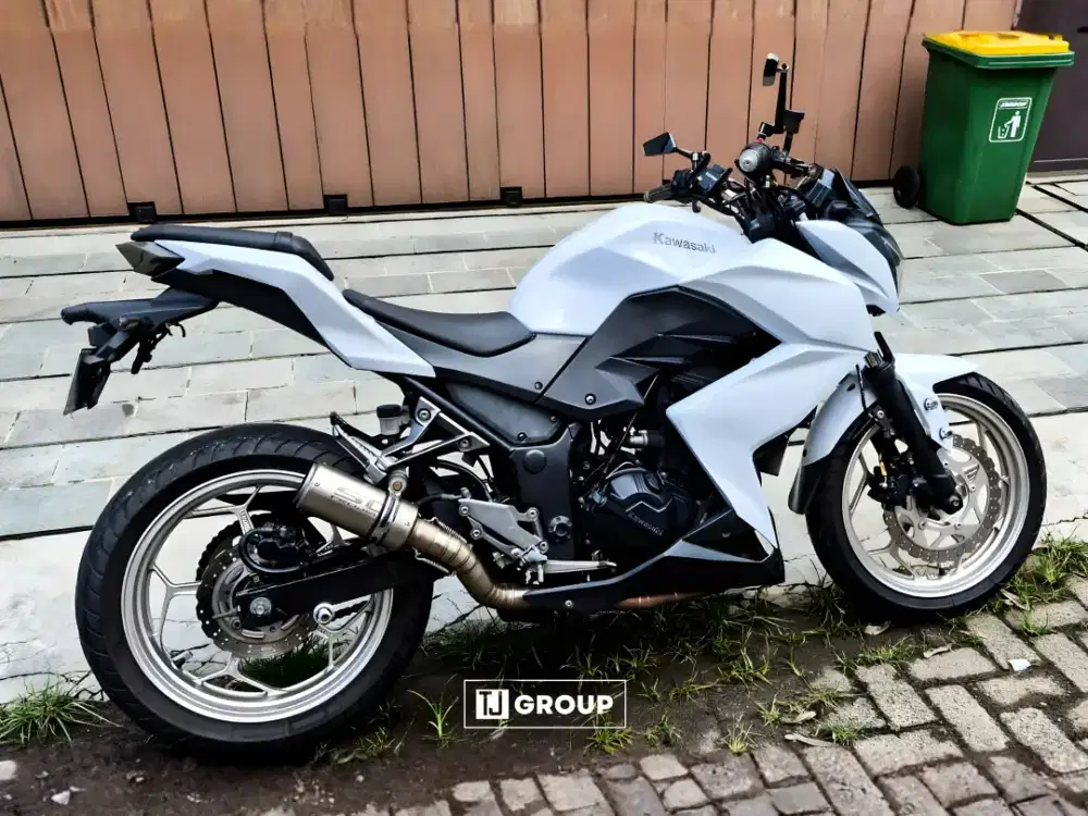 FOR SALE!! Kawasaki Z250 2013