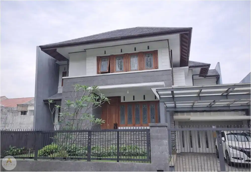 Rumah Mewah di Batununggal Bandung Bagus dan Siap Huni