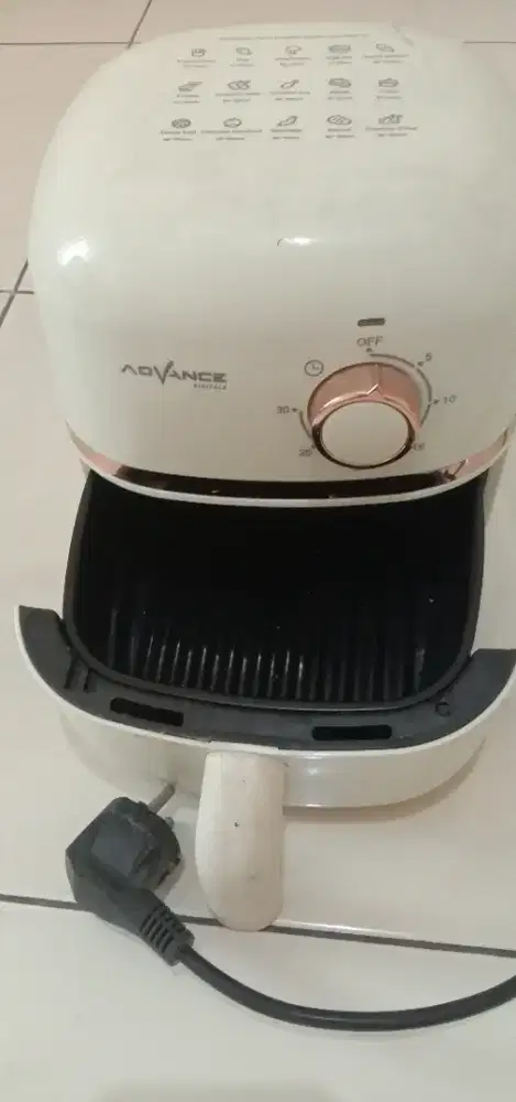 Di jual air fryer Advance bekas
