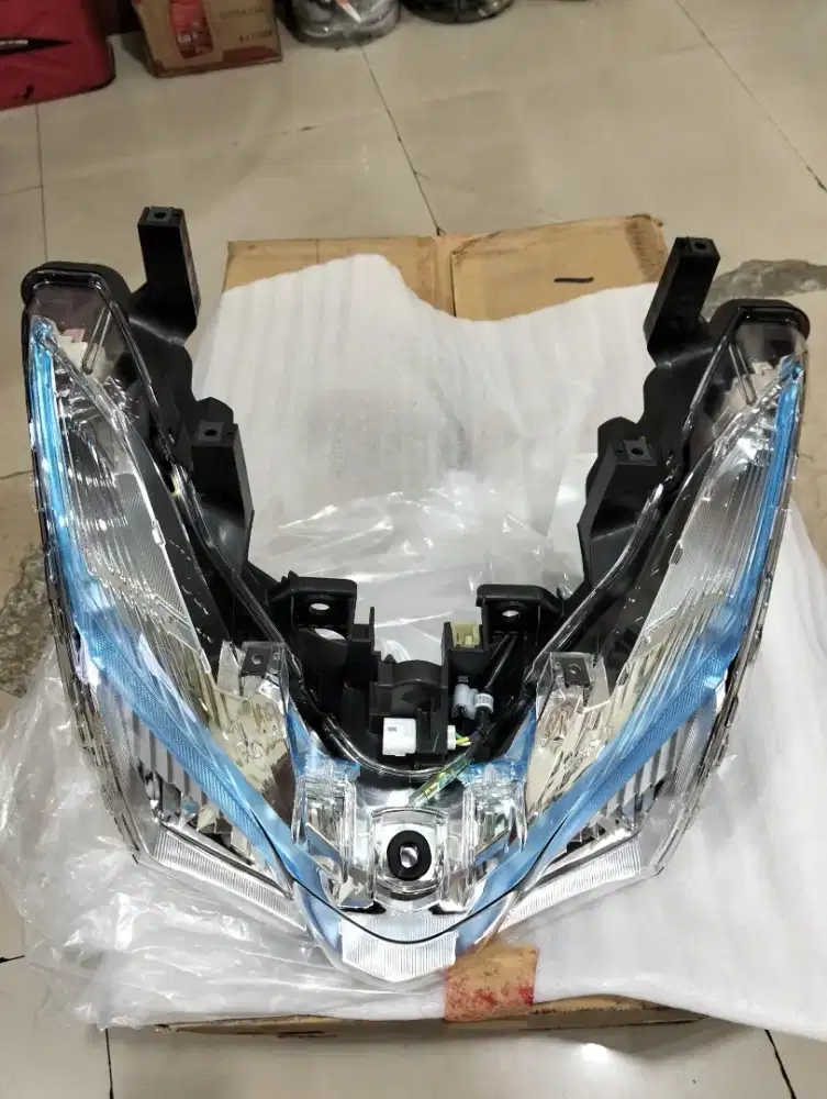 Mio Lexi 2019 lampu depan headlamp baru ori kode b3f h4300 10