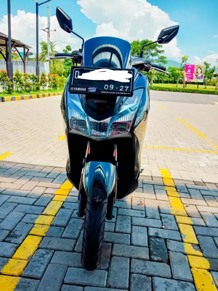 LOW KM 17RB ! Yamaha Lexi 125 Hitam Doff Mulus