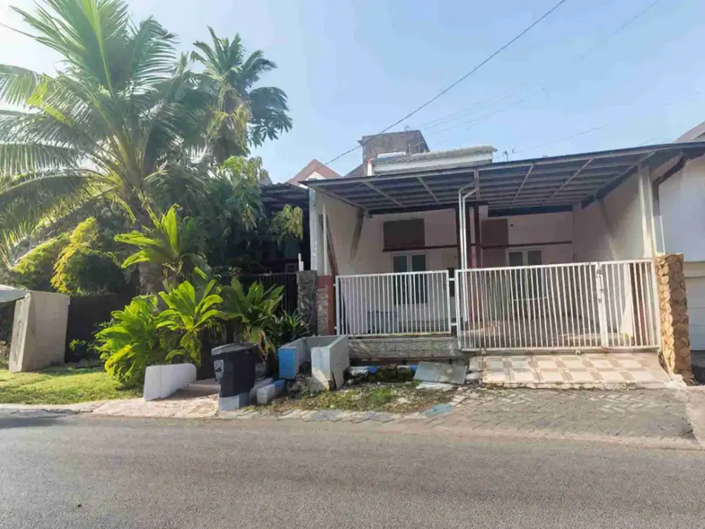 Rumah disewakan Pondok Tjandra Rungkut lokasi strategis raya merr