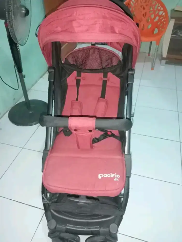 Stroller bayi pasific jr PC k8000