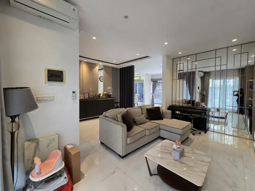 Rumah 2lt luas 10x20 200m 3KT Cluster Regina Metland Cakung