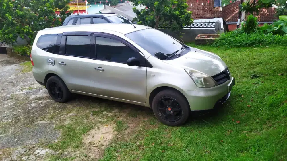 [TERBAIK] Nissan Grand Livina 1.5 XV Manual 2007