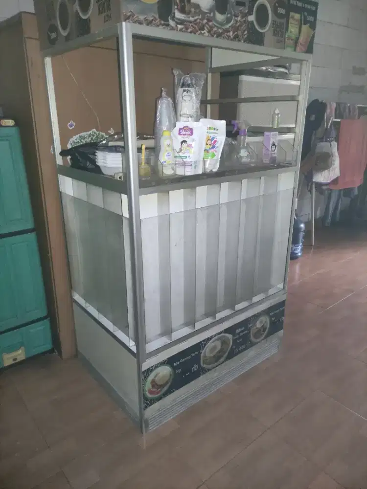 Jual etalase bekas dagang mie dan kopi