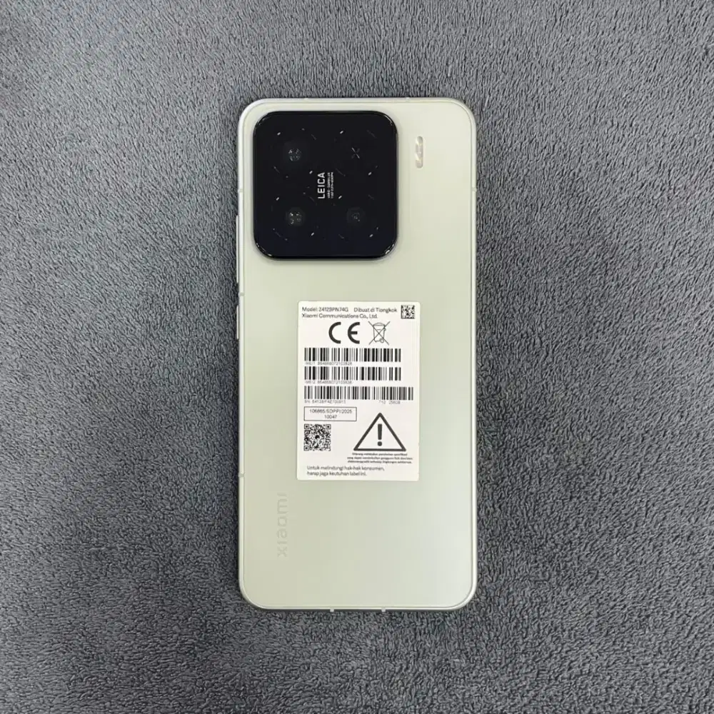 SECOND Xiaomi 15 12GB/256GB - Green | FULLSET MULUS | RESMI