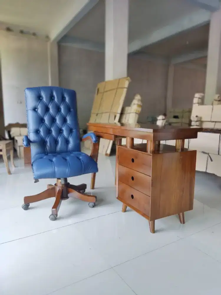 SET MEJA KERJA & KURSI DIREKTUR PREMIUM - KAYU JATI SOLID