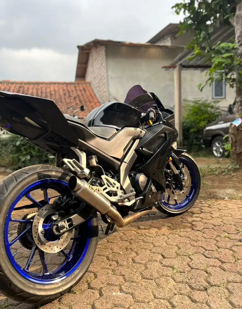 R15 V3 2019 Plat D ( Kawaluyaan )