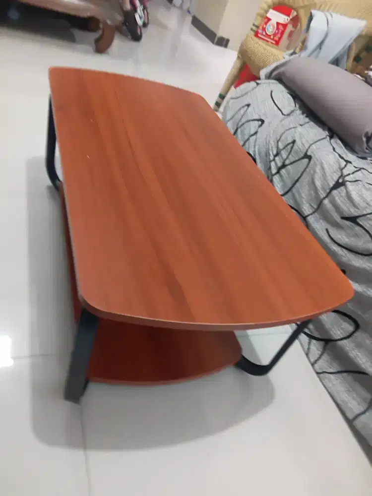 JUAL MEJA RUANG TAMU LIKE NEW