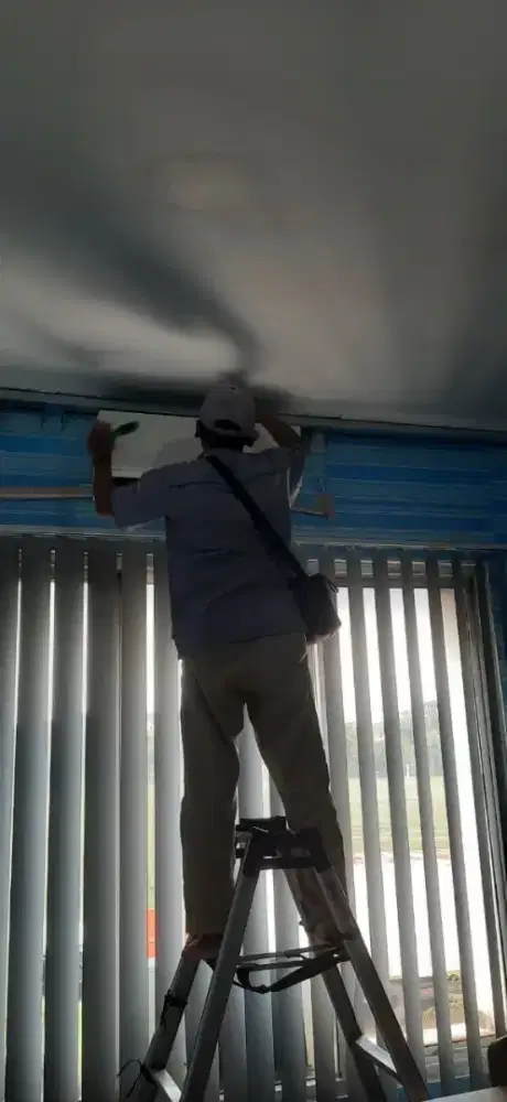 Service AC, mesin cuci, dan kulkas