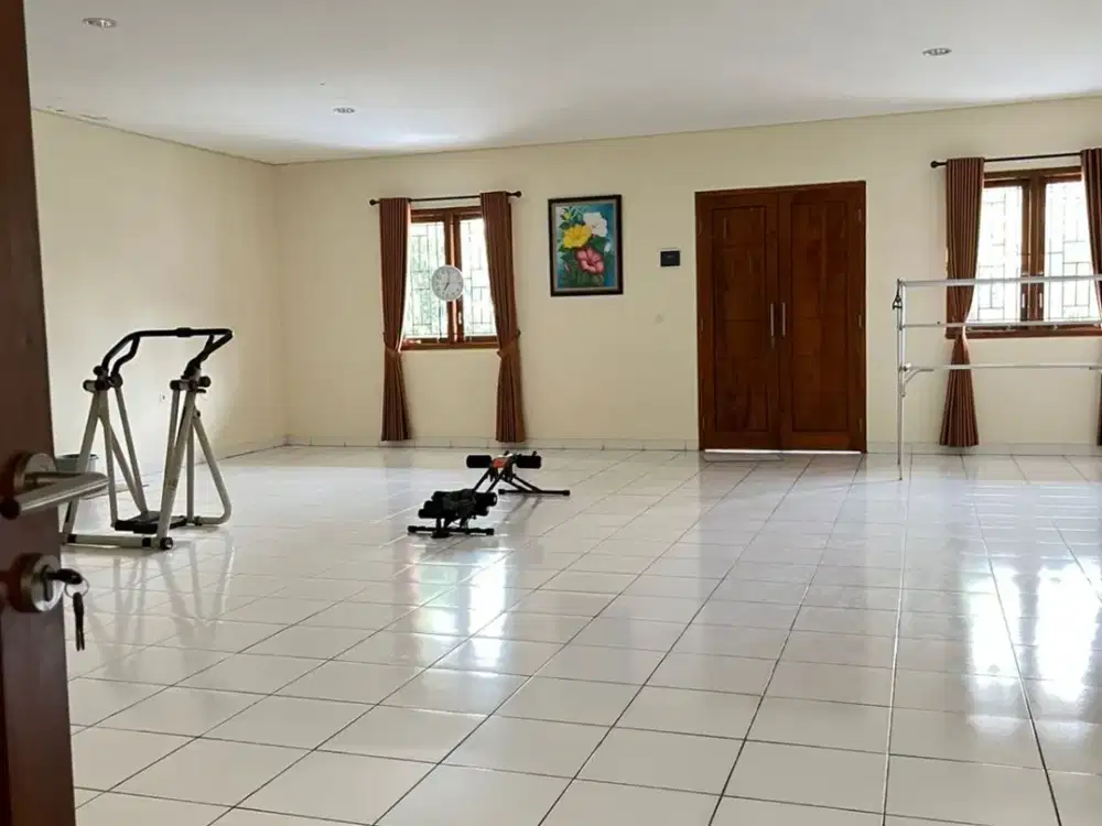 Rumah cantik ramai penduduk siap huni di jalan Walang jakarta utara