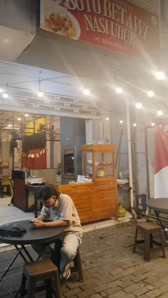 Crew Kitchen Warung Sobat Lestari