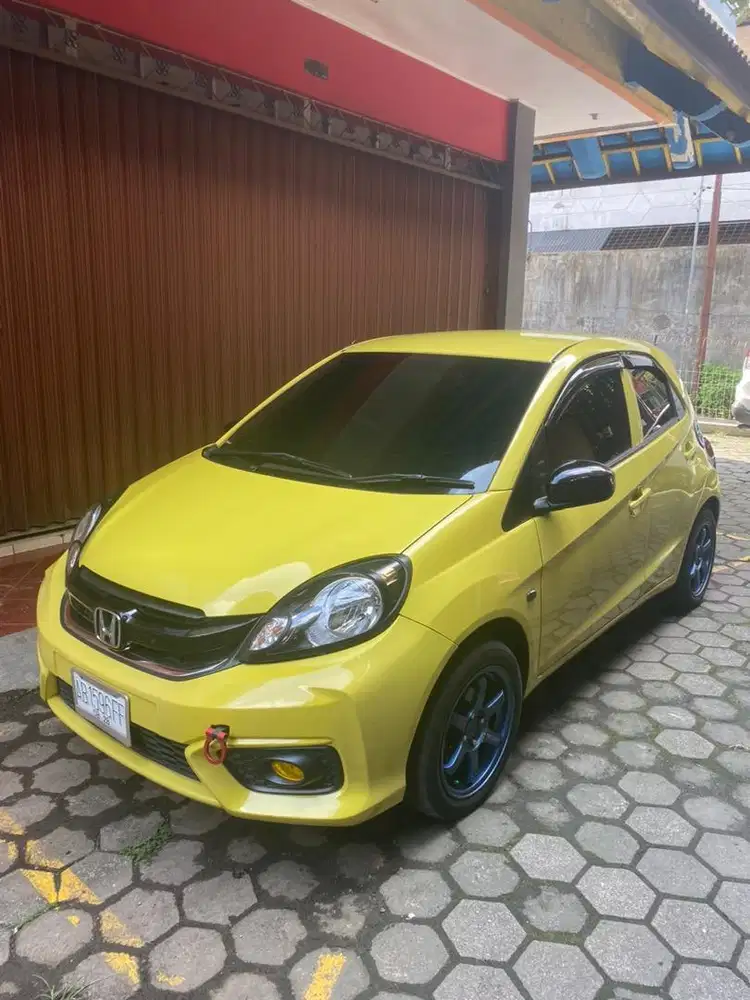 Honda Brio Satya E 2018 MT Kuning
