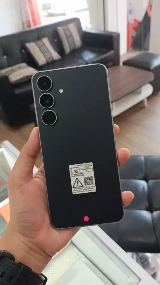 SAMSUNG S25 FE RAM 8/256GB NYA