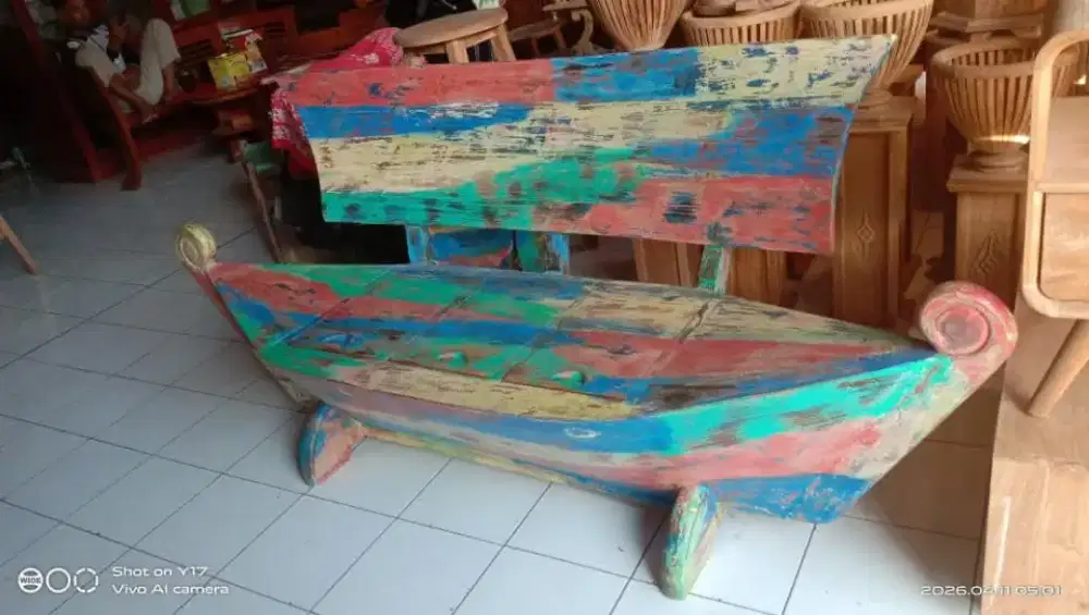MEJA KAYU UNIK MODEL PERAHU - RETRO ARTISTIK