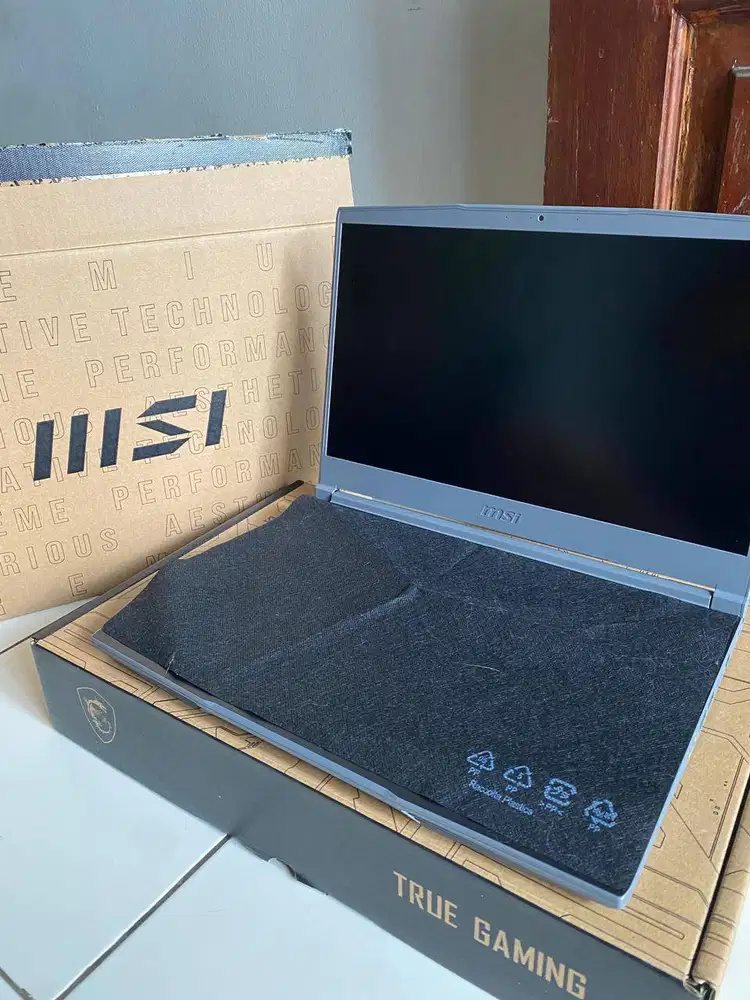 MSI THIN 15 B12UCX Core i15-12450H RTX2050