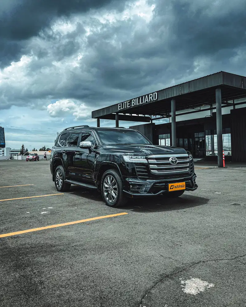 TOYOTA LAND CRUISER VXR300 V6 2023