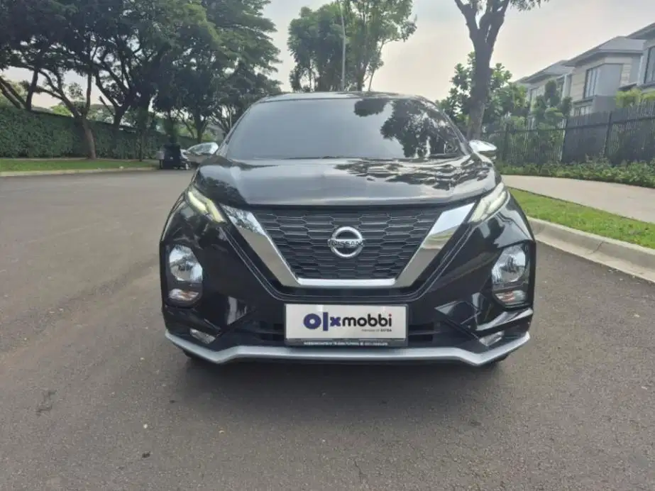 LOW DP Nissan Livina 1.5 VL Bensin-AT 2019 KME
