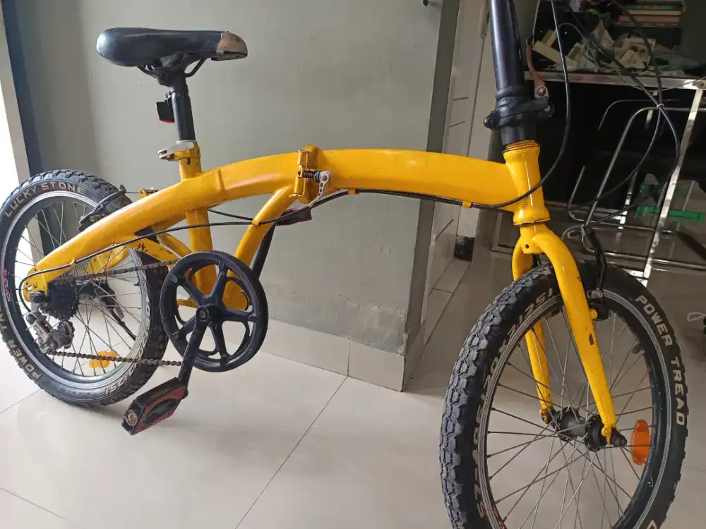 Sepeda lipat merk poligon