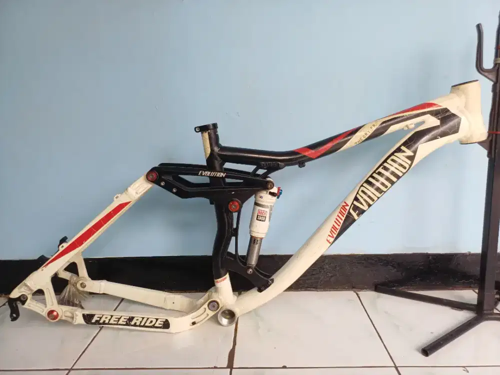 Frame Evolution Theory FR ring 26 size M