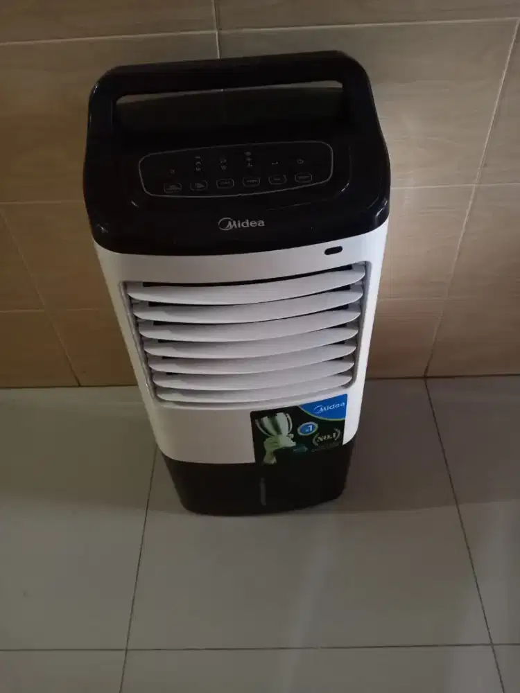 Elektronik Rumah Tangga untuk mendinginkan ruangan