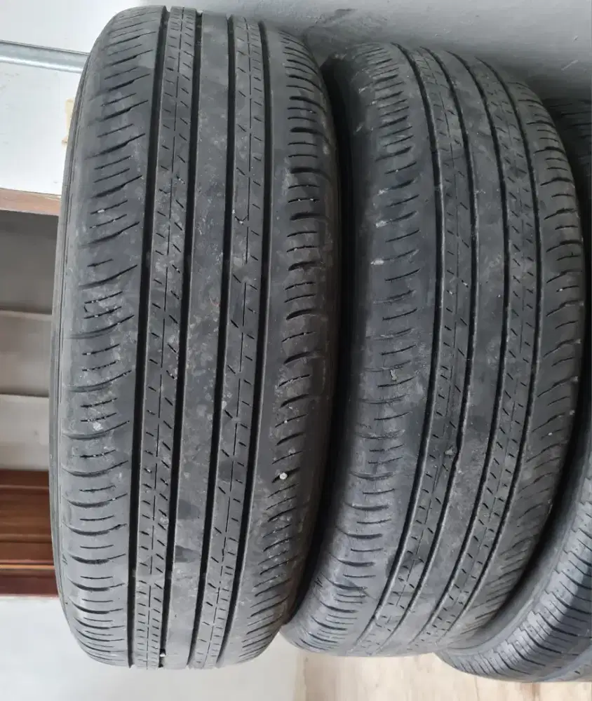 Dunlop Enasave 215/65 R16 nik 2021
