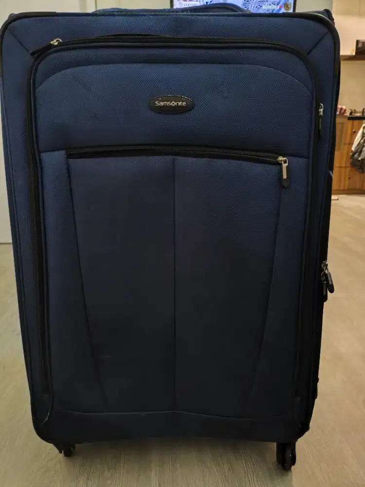 Samsonite 28 inch