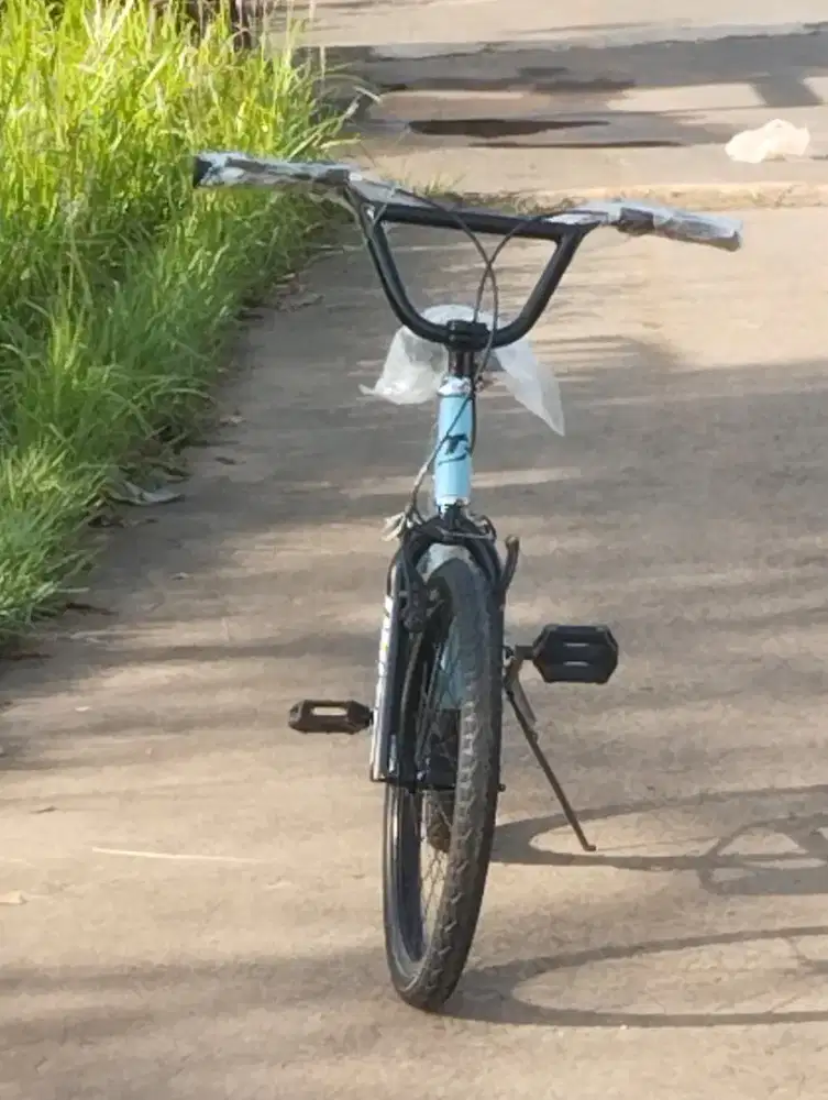 Sepeda BMX bike uk 20