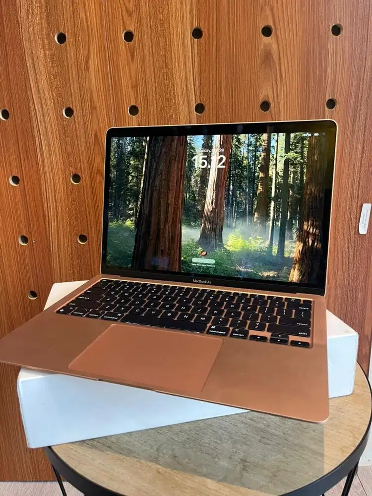 Macbook Air M1 Second iBox 8/256GB Rosegold Fullset Original