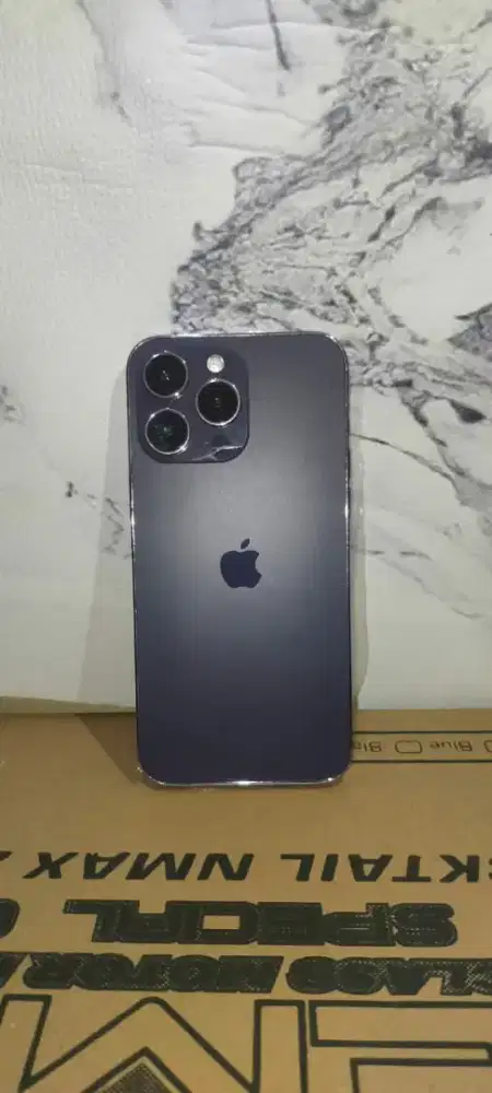 Ip 14 promax ungu dumi pajangan toko