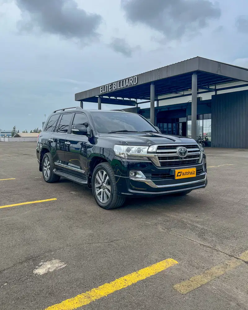 TOYOTA LAND CRUISER VXR200 V8 2019