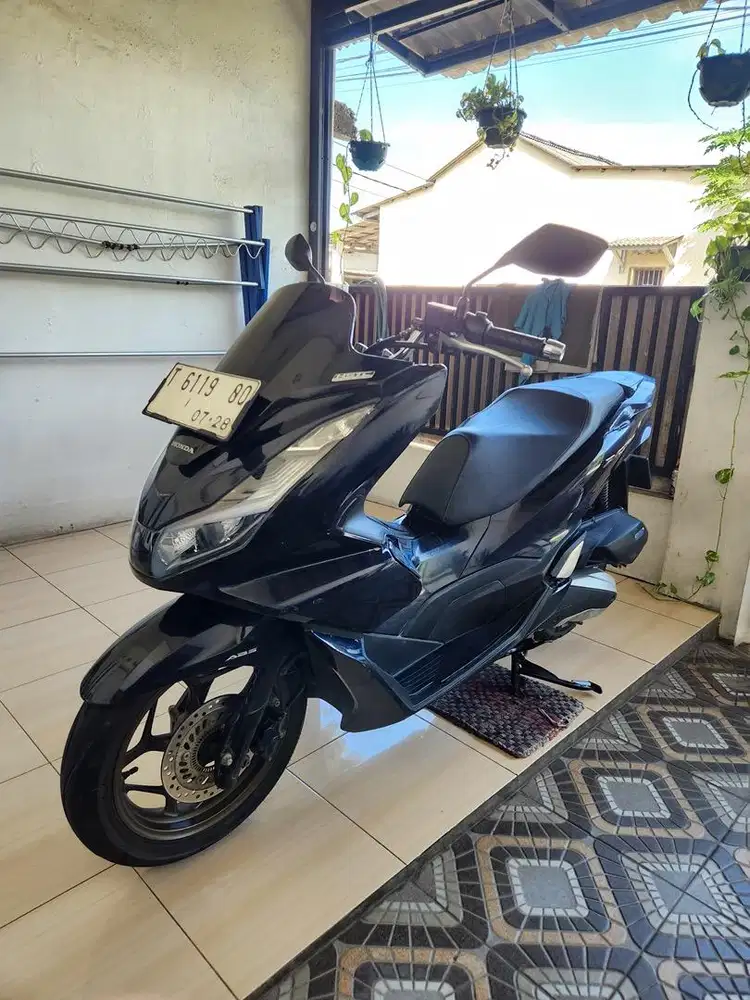 Honda PCX 160cc Tipe Tertinggi Keyless Tahun 2023 Plat T Karawang