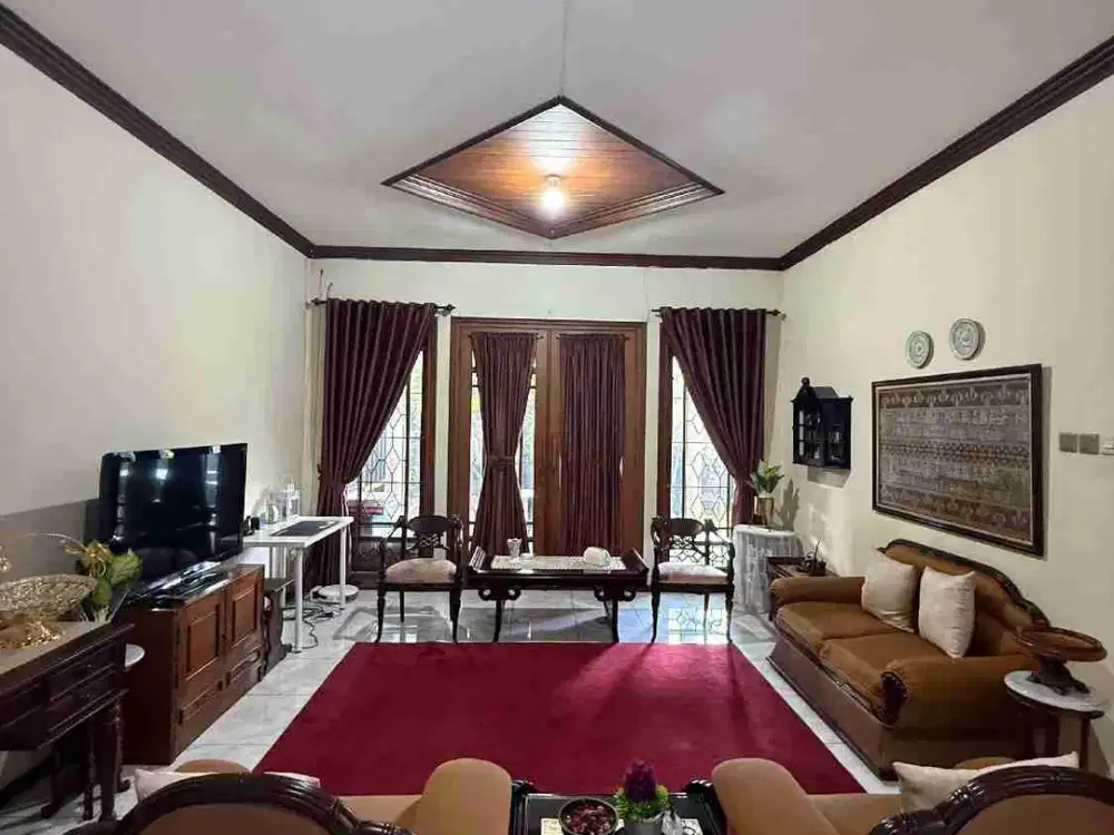 Dijual Rumah strategis di Tanjung Barat