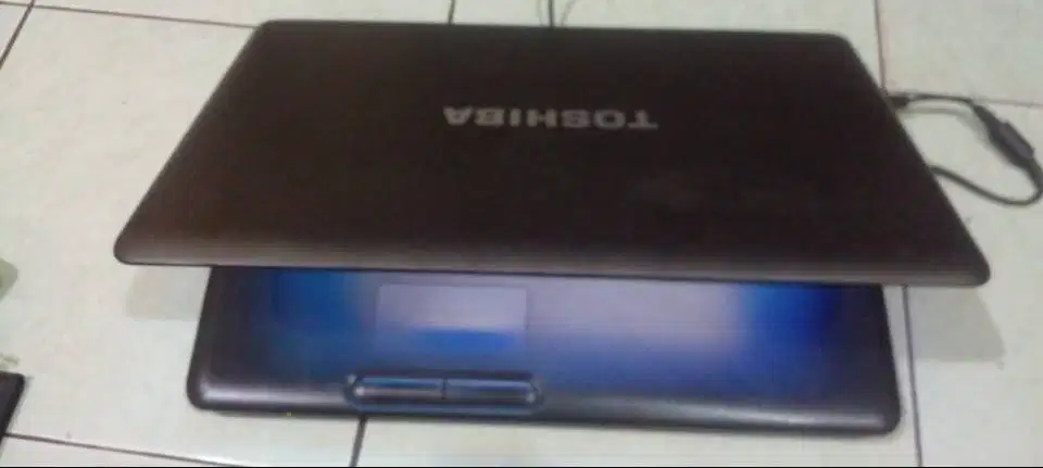 Laptop Toshiba Satellite C660D-AMD V140-RAM 4GB-HDD 320GB