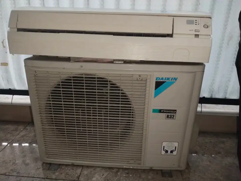 AC Daikin 1 PK FTKV25 Inverter