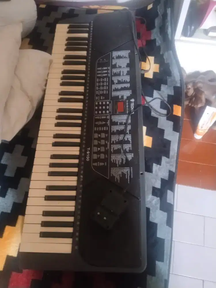 Di jual kybord piano masih bagus
