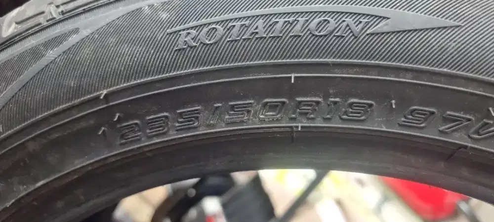 Dunlop direzza ring 18,235/50.