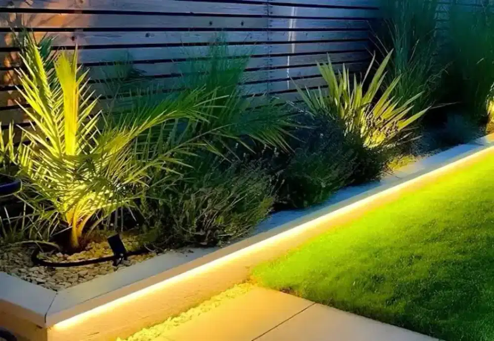 Plafon pvc, interior dan baja ringan.