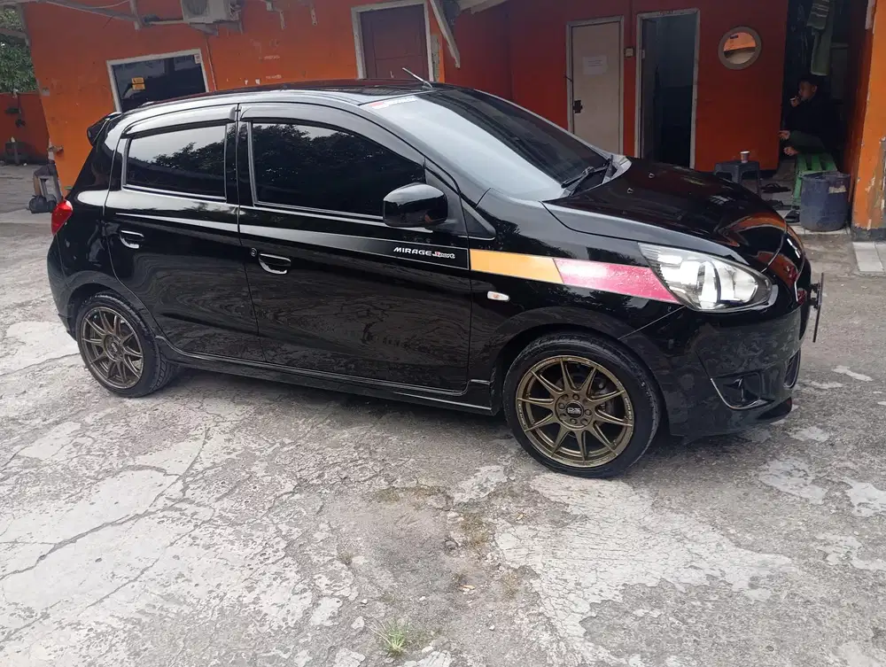 Mitsubishi Mirage 2012 Bensin