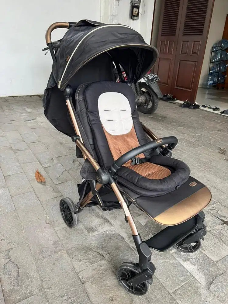 Stroller Chicco Brown