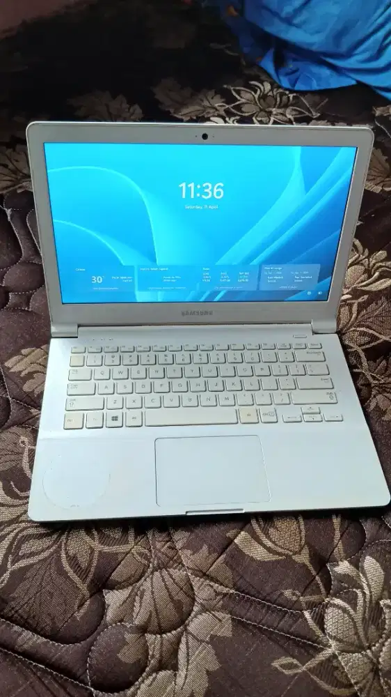 JUAL BU LAPTOP / NOTEBOOK SAMSUNG