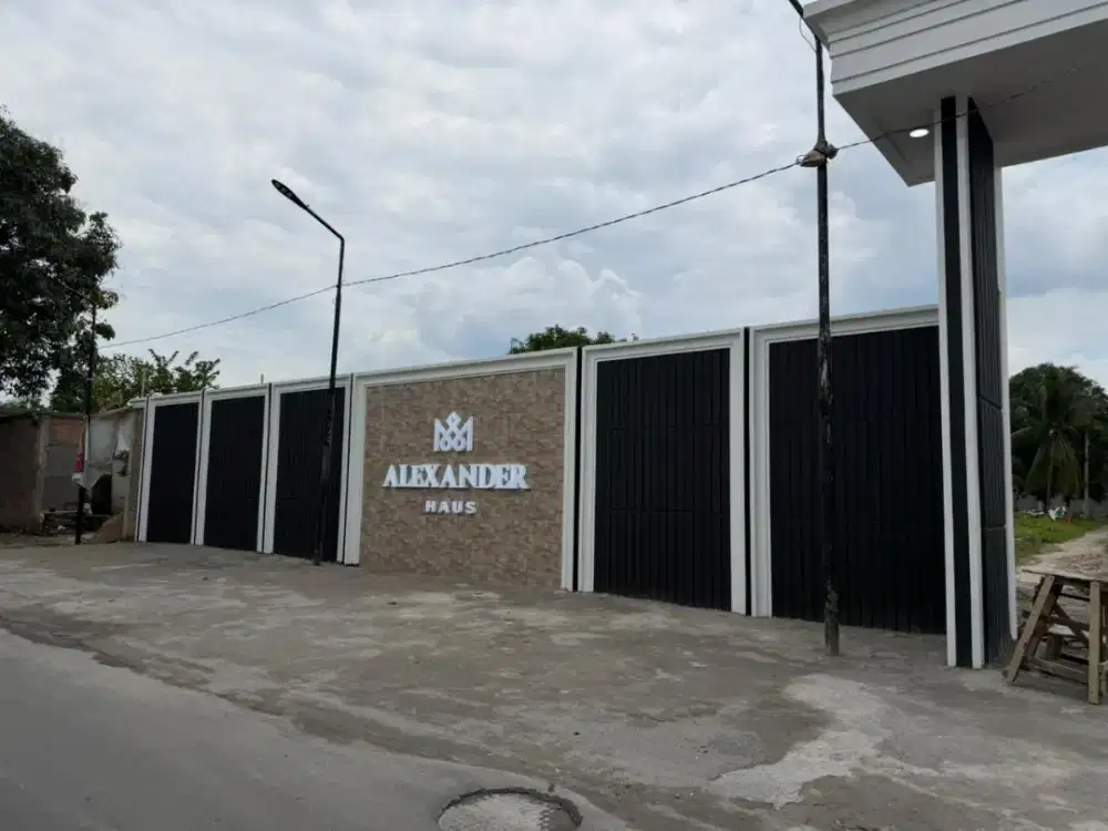 KOMPLEK ALEXANDER HAUS