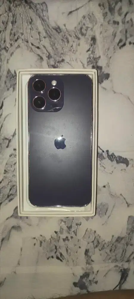 Ip 14 ungu dumi pajangan toko