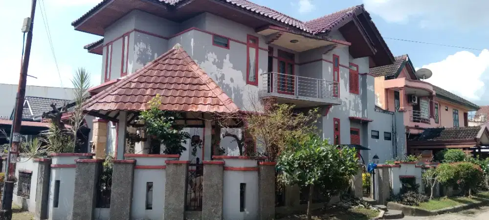 Di jual rumah komplek bumi asri medan