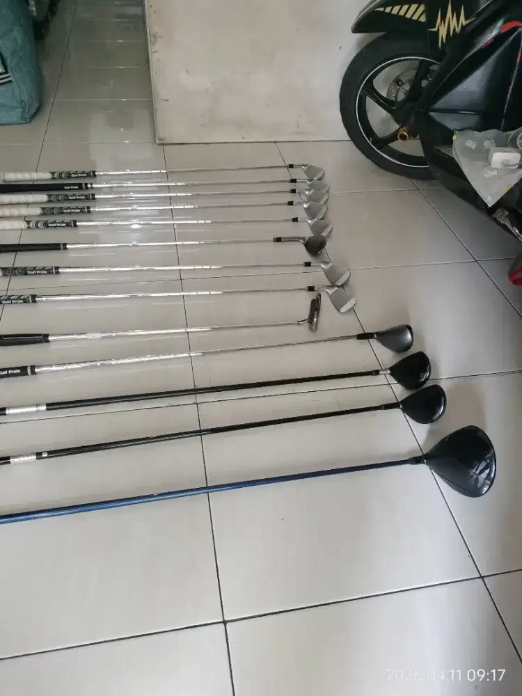 Stik golf set Bridgestone dan taylormade